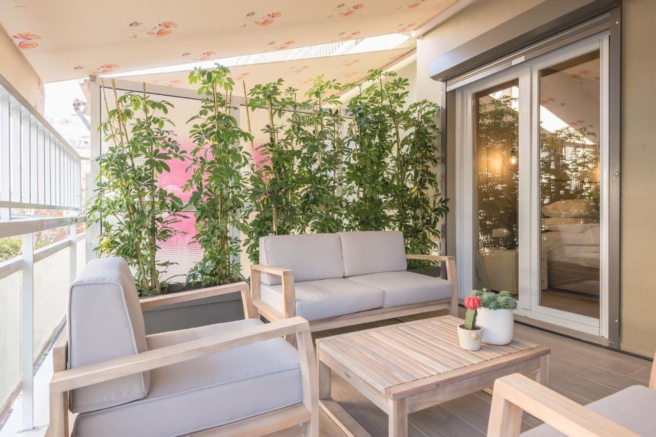 Beautiful & Renovated Aprtm In Piraeus Apartment Bagian luar foto